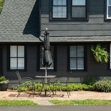 The Carriage House At Strasburg Hotel Exterior foto